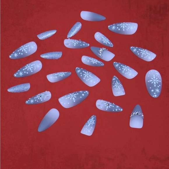 5 sets of Press On Nails - Picture 2 of 9